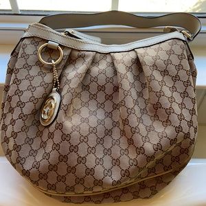 Gucci beige monogram canvas shoulder bag